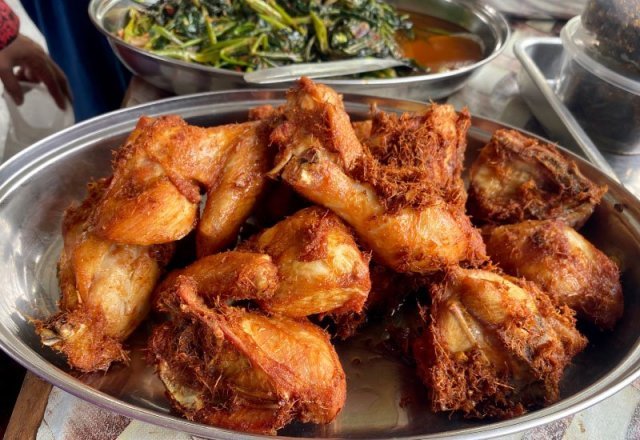 Ayam Goreng Berempah - MiraGas